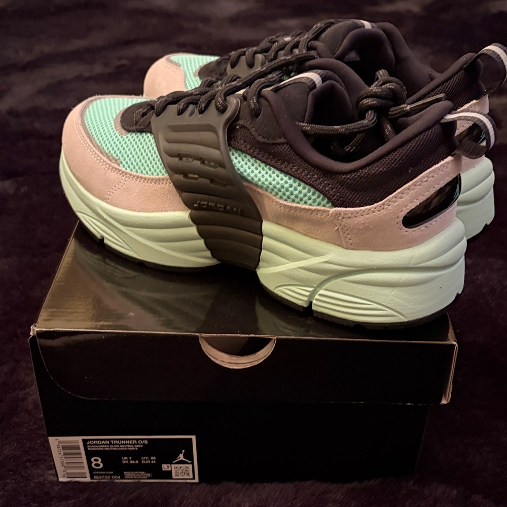 Jordan Mint and Black Trunners